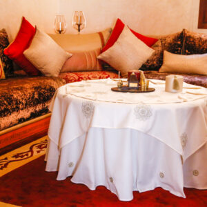 nappe de table avec serviettes broderie marocaine